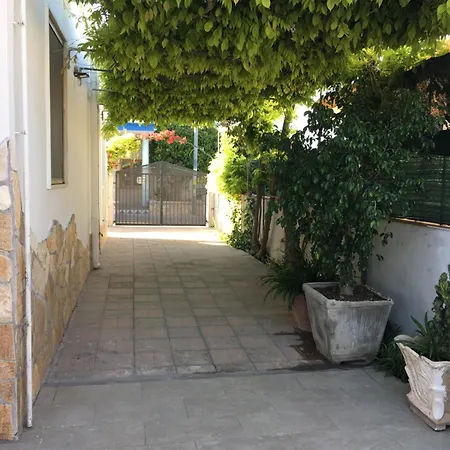 Casa Del Glicine